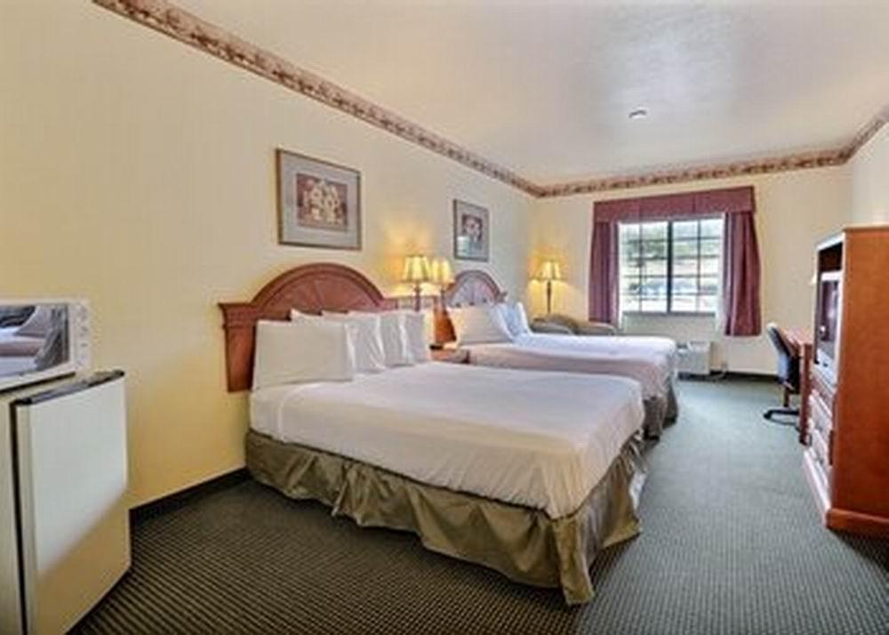 Quality Inn & Suites - Glen Rose Exteriér fotografie