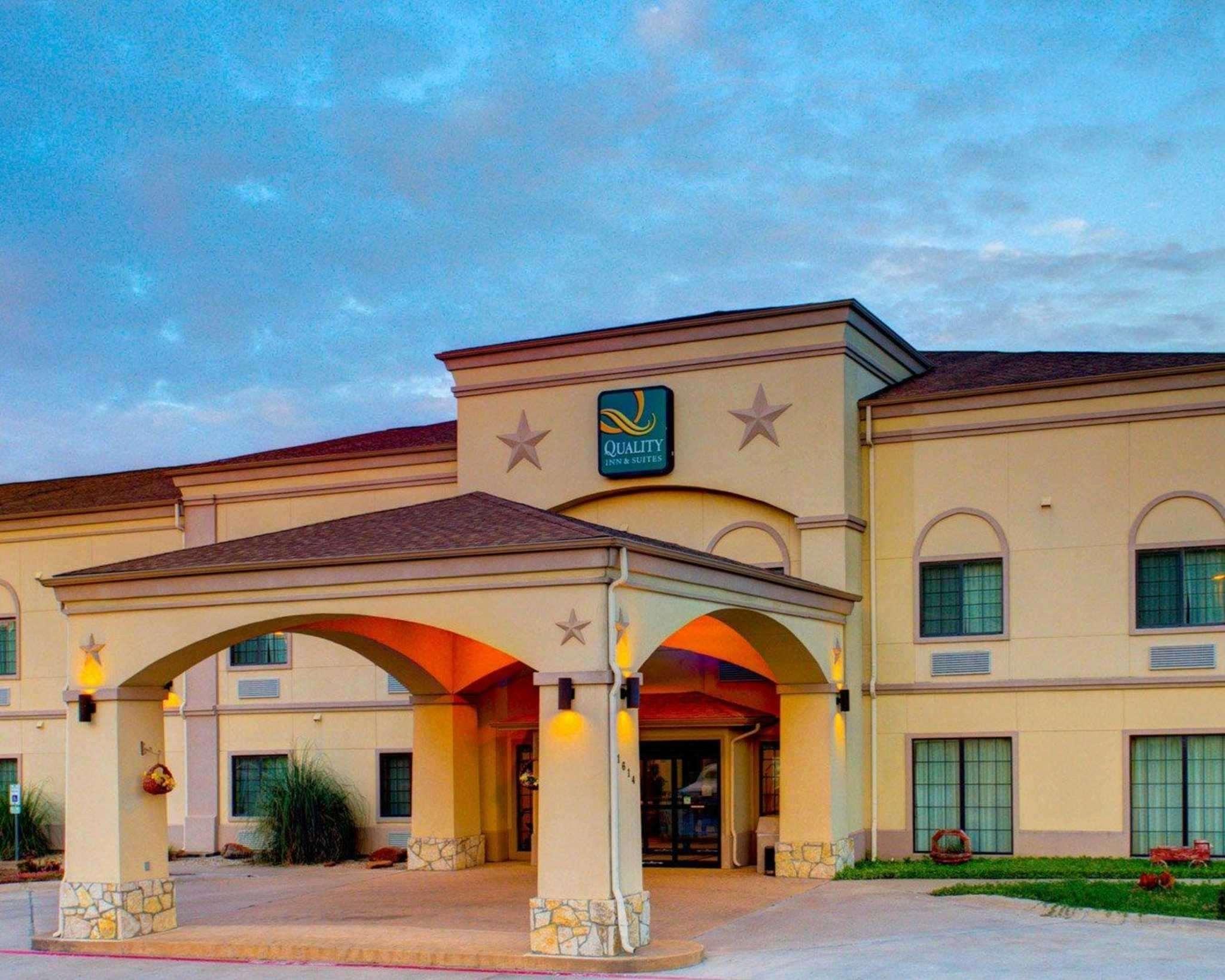 Quality Inn & Suites - Glen Rose Exteriér fotografie