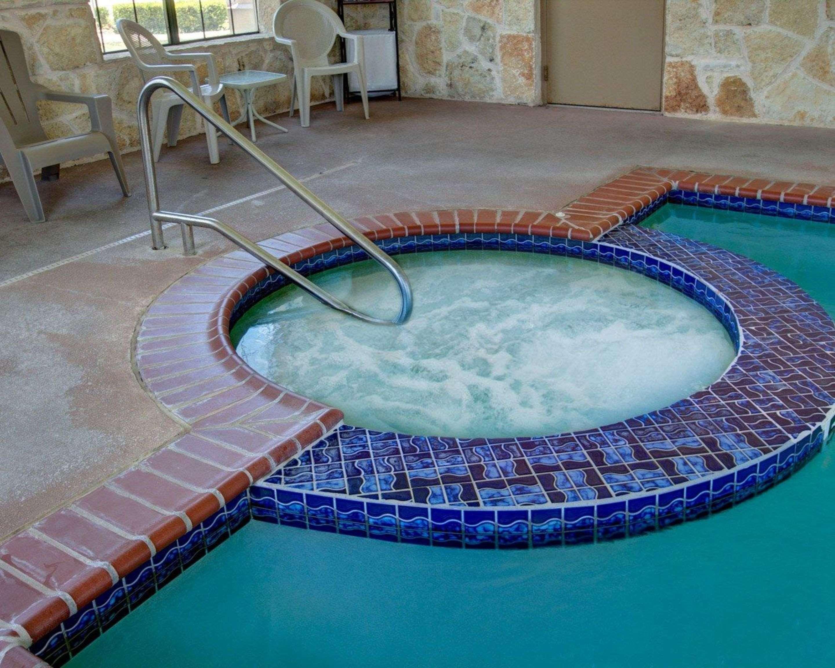 Quality Inn & Suites - Glen Rose Exteriér fotografie