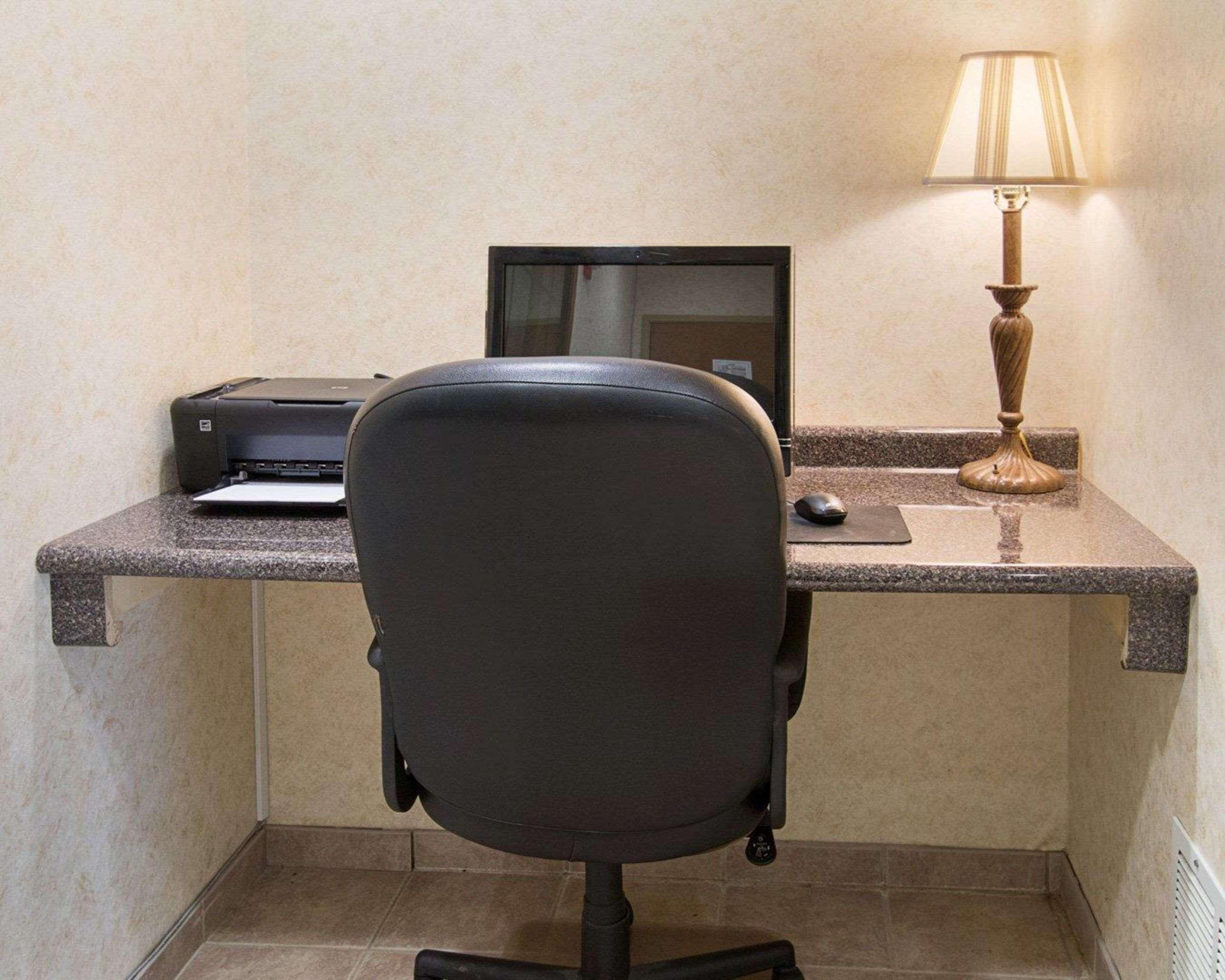 Quality Inn & Suites - Glen Rose Exteriér fotografie